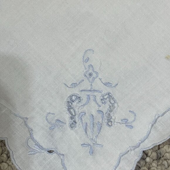 4 Vintage Cutwork Embroidery Linen Napkins Light Blue White 10" X 10.5" (READ) - Picture 4 of 6